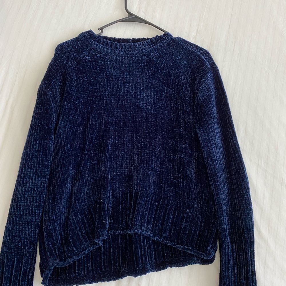 Cropped velvet navy blue sweater